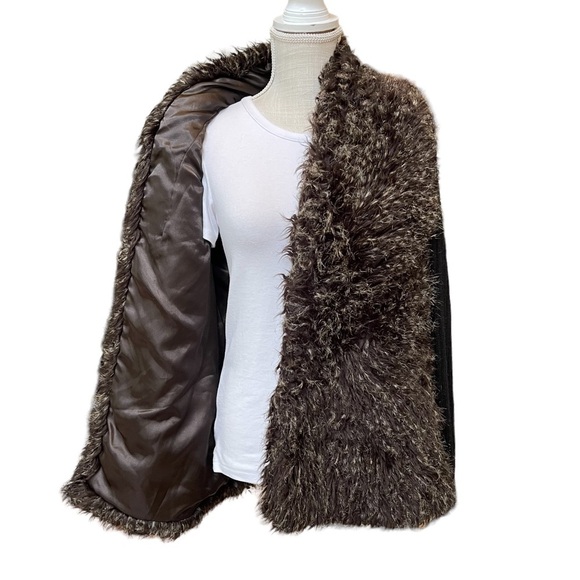 Calvin Kline Faux Fur Oversize Jacket Size: M - Picture 3 of 11